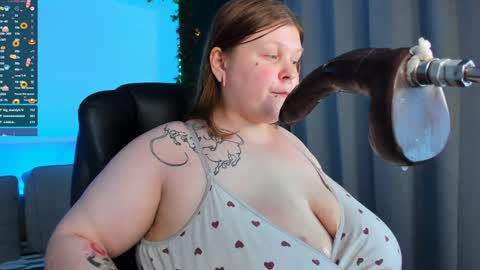 Aurora online show from January 7, 2025, 3:44 pm