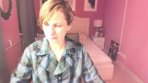 Aurora online show from March 9, 2025, 1:14 am