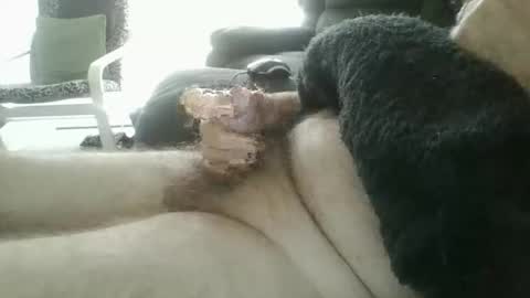 Snapshot of aussiehornybloke chatting on November 28, 2025, 8:44 pm aussiehornybloke online show from November 28, 2025, 8:44 pm