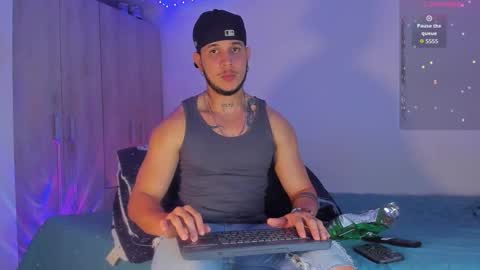 A online show from November 25, 2025, 11:05 pm