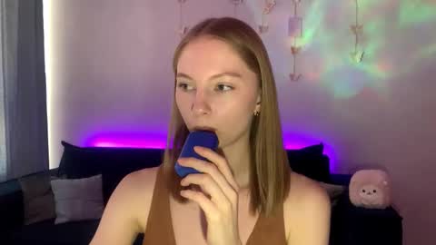 Annie online show from September 14, 2025, 12:59 pm