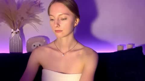 Annie online show from September 28, 2025, 5:07 pm