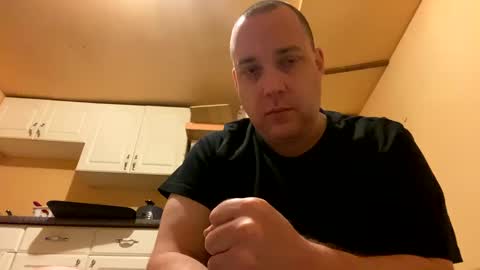 Snapshot of auz1812 chatting on December 16, 2024, 7:58 am Auz online show from December 16, 2024, 7:58 am