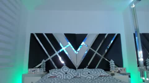 Snapshot of ava_fontana2 chatting on December 7, 2024, 6:32 am Ava Fontana online show from December 7, 2024, 6:32 am