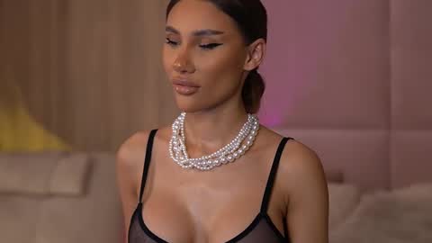 Ava online show from February 14, 2025, 11:20 pm