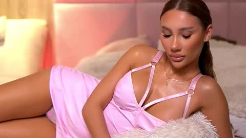 Ava online show from September 24, 2025, 10:24 pm