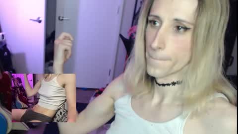 Snapshot of ava_reinhart_999 chatting on February 14, 2026, 9:33 pm Ava online show from February 14, 2026, 9:33 pm