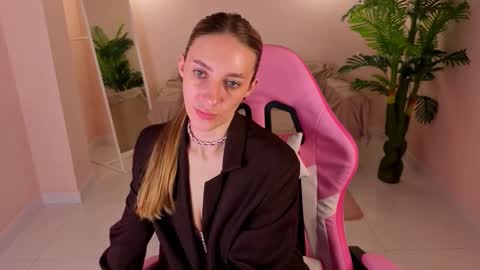 Ava online show from January 8, 2026, 8:49 am