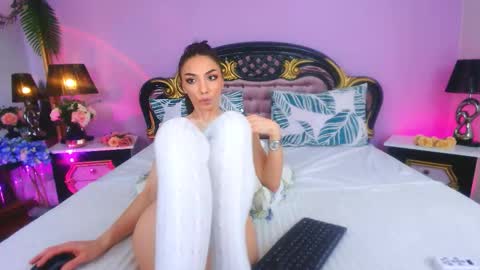 avaaaddamss online show from February 16, 2026, 10:11 am