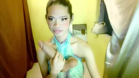 avacadaxcx online show from October 31, 2025, 10:44 pm