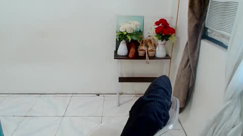 Snapshot of avacadaxcx chatting on March 27, 2026, 12:49 am avacadaxcx online show from March 27, 2026, 12:49 am