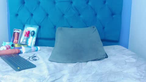 Snapshot of avalericherrycm101 chatting on October 1, 2025, 12:27 am avalericherrycm101 online show from October 1, 2025, 12:27 am