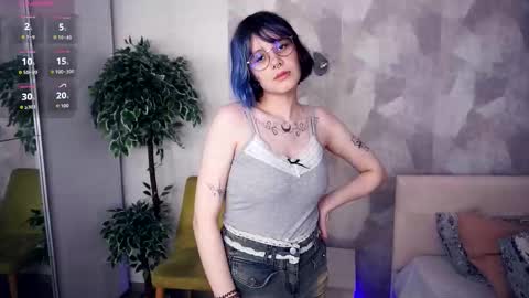 avaobierne online show from December 16, 2025, 7:19 pm