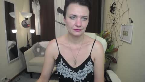 avasaturnian online show from November 1, 2025, 1:35 pm