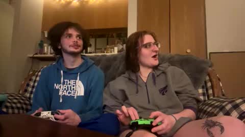 Snapshot of avastoner420 chatting on April 4, 2026, 4:44 am avastoner420 online show from April 4, 2026, 4:44 am