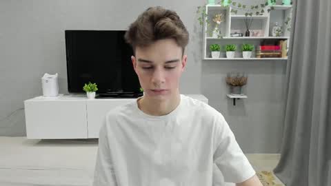 Snapshot of avegothy chatting on February 12, 2025, 9:42 am gothy 3 online show from February 12, 2025, 9:42 am