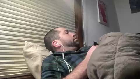 averagejoe345977 online show from February 8, 2026, 6:44 pm