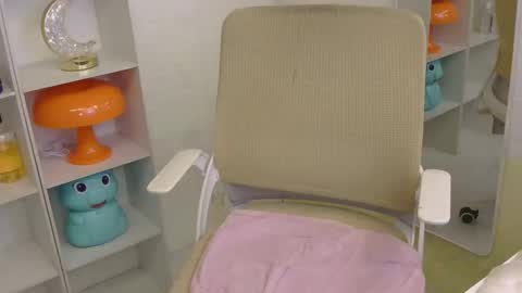 Snapshot of averageuncut1 chatting on January 16, 2026, 3:54 am Rhian online show from January 16, 2026, 3:54 am