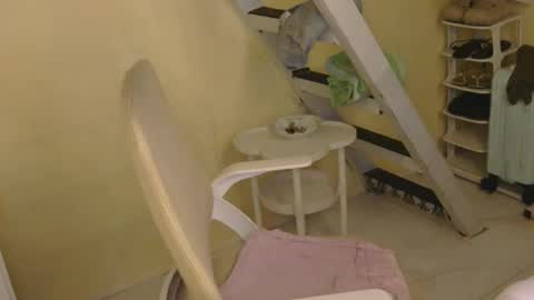 Snapshot of averageuncut1 chatting on February 21, 2026, 4:46 am Rhian online show from February 21, 2026, 4:46 am