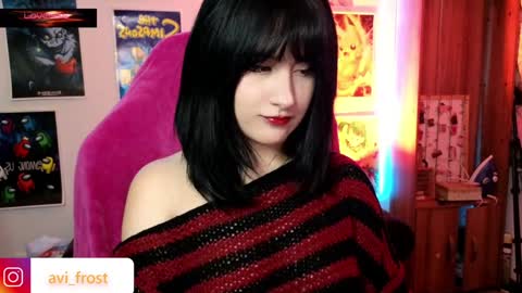 Snapshot of avi_frost chatting on January 9, 2025, 8:55 am Saraaaa independent model 3 online show from January 9, 2025, 8:55 am