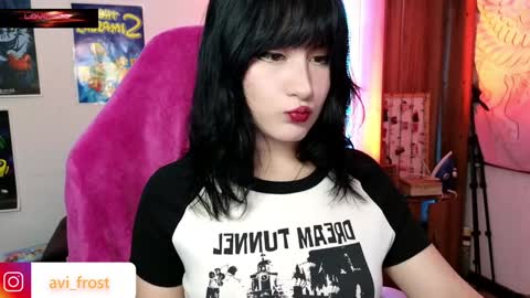 Snapshot of avi_frost chatting on January 10, 2025, 7:04 am Saraaaa independent model 3 online show from January 10, 2025, 7:04 am