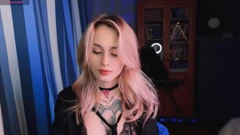 Aviva online show from November 10, 2025, 4:39 pm