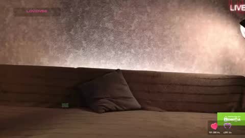 avr0ria online show from March 18, 2026, 2:37 am