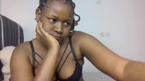 Avril online show from February 1, 2026, 7:51 am