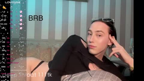 avril_pearly_ online show from January 2, 2025, 1:06 am