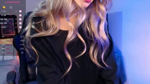 Avrill Morgan online show from September 9, 2025, 8:19 pm