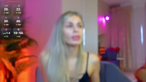 Snapshot of avrillcyrux chatting on October 27, 2025, 7:45 am AVRILL CYRUX online show from October 27, 2025, 7:45 am