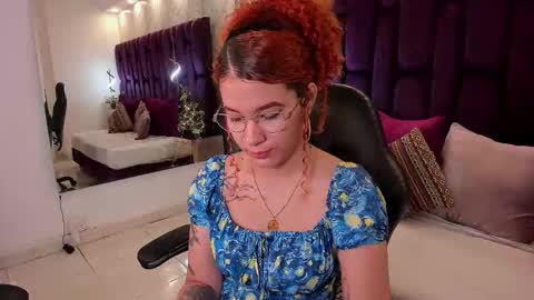 Snapshot of avrilwayne chatting on November 27, 2025, 11:45 am Avril online show from November 27, 2025, 11:45 am