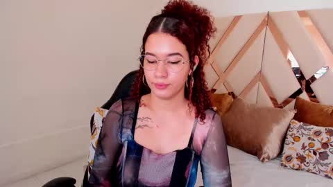 Snapshot of avrilwayne chatting on January 8, 2026, 11:56 am Avril online show from January 8, 2026, 11:56 am