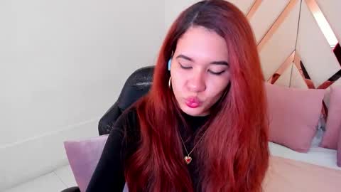 Snapshot of avrilwayne chatting on February 3, 2026, 11:59 am Avril online show from February 3, 2026, 11:59 am