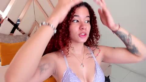 Snapshot of avrilwayne chatting on February 19, 2026, 11:39 am Avril online show from February 19, 2026, 11:39 am