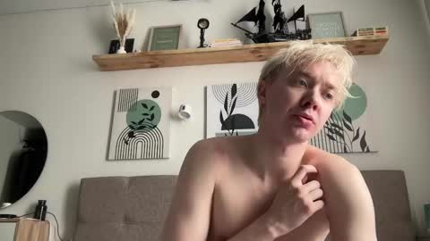 Avrora Jessie online show from April 11, 2026, 7:02 am