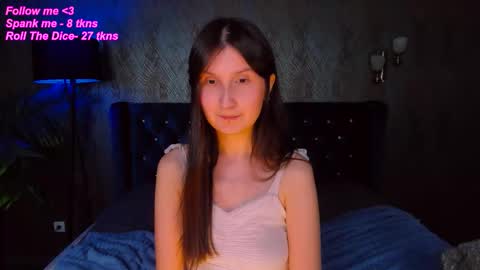 Avrora online show from November 11, 2025, 7:36 pm