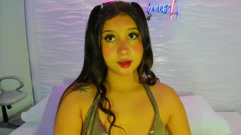 Avy  online show from January 21, 2025, 11:35 am