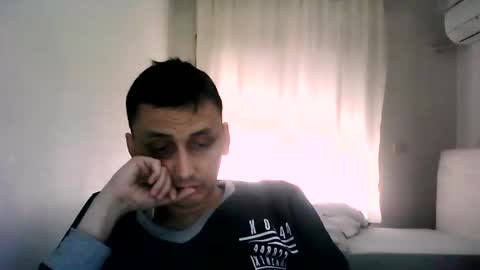 awesenheit online show from April 18, 2026, 9:57 am