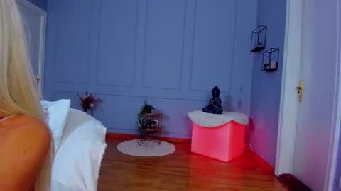 Ella online show from March 25, 2026, 5:24 am