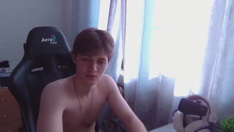 axel_0ne online show from June 10, 2026, 1:06 am