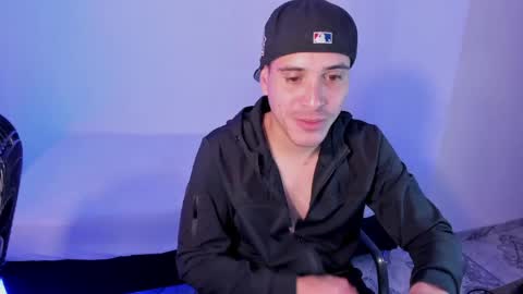 Snapshot of axel__fierro chatting on April 26, 2026, 8:17 pm axel__fierro online show from April 26, 2026, 8:17 pm