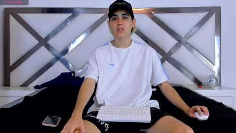 Snapshot of axel_cifer chatting on January 24, 2025, 7:07 pm Axel cifer online show from January 24, 2025, 7:07 pm