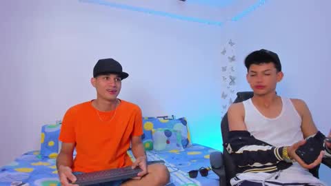 AXEL online show from November 22, 2025, 7:46 pm