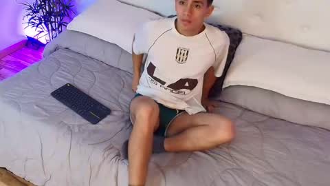 Snapshot of axel_draven chatting on September 23, 2025, 11:02 am axel_draven online show from September 23, 2025, 11:02 am