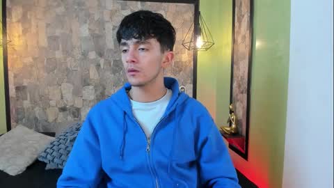 Snapshot of axel_draven chatting on November 19, 2025, 11:21 am axel_draven online show from November 19, 2025, 11:21 am