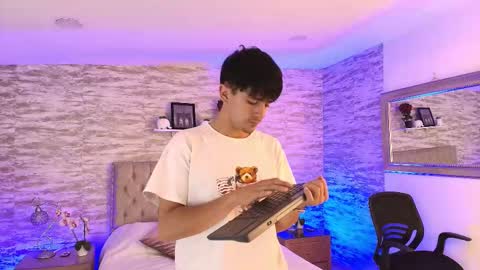 Snapshot of axel_draven chatting on February 6, 2026, 11:35 am axel_draven online show from February 6, 2026, 11:35 am