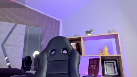 axel_grey_ online show from April 3, 2026, 12:47 pm