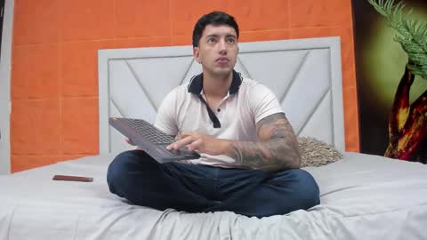 Snapshot of axel_hendrick chatting on February 2, 2026, 11:53 am axel_hendrick online show from February 2, 2026, 11:53 am