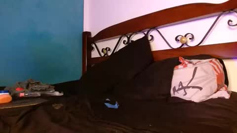 Axel online show from December 3, 2025, 4:42 am